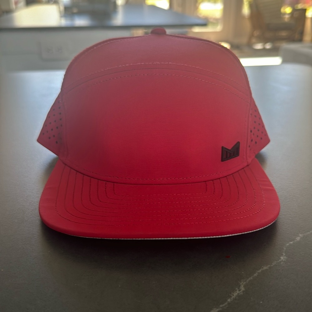 Melin Trenches Icon HYDRO. Size Classic Snapback